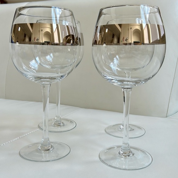 Silver Band Wine Glasses Set of 4 - Picture 2 of 7